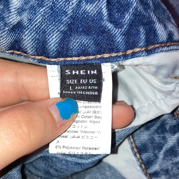 Jeans I got from SHEIN they don’t fit i don’t want them and I’m just cleaning - Picture 3 of 3